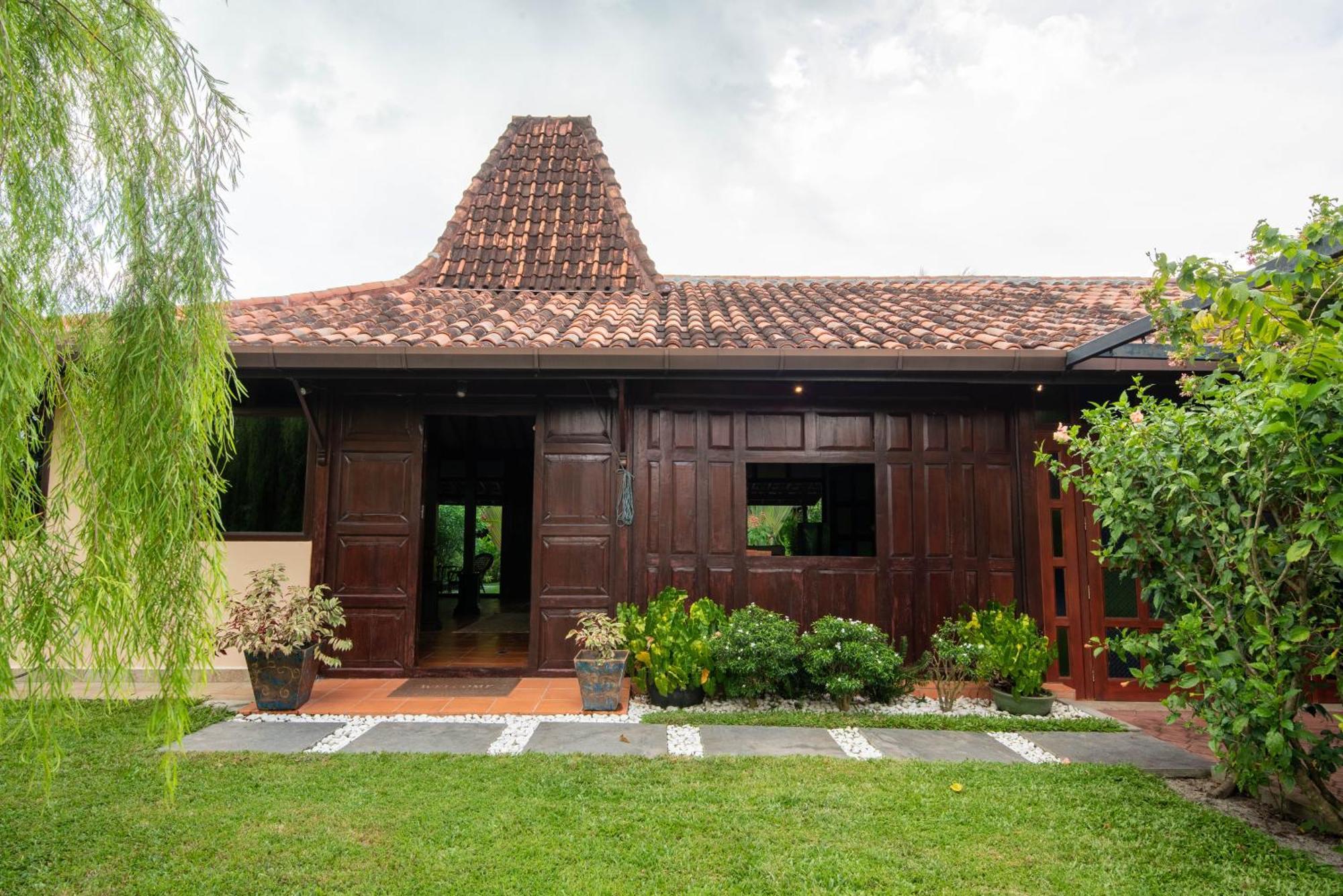 Limasan Villa Langkawi Pantai Cenang  Esterno foto